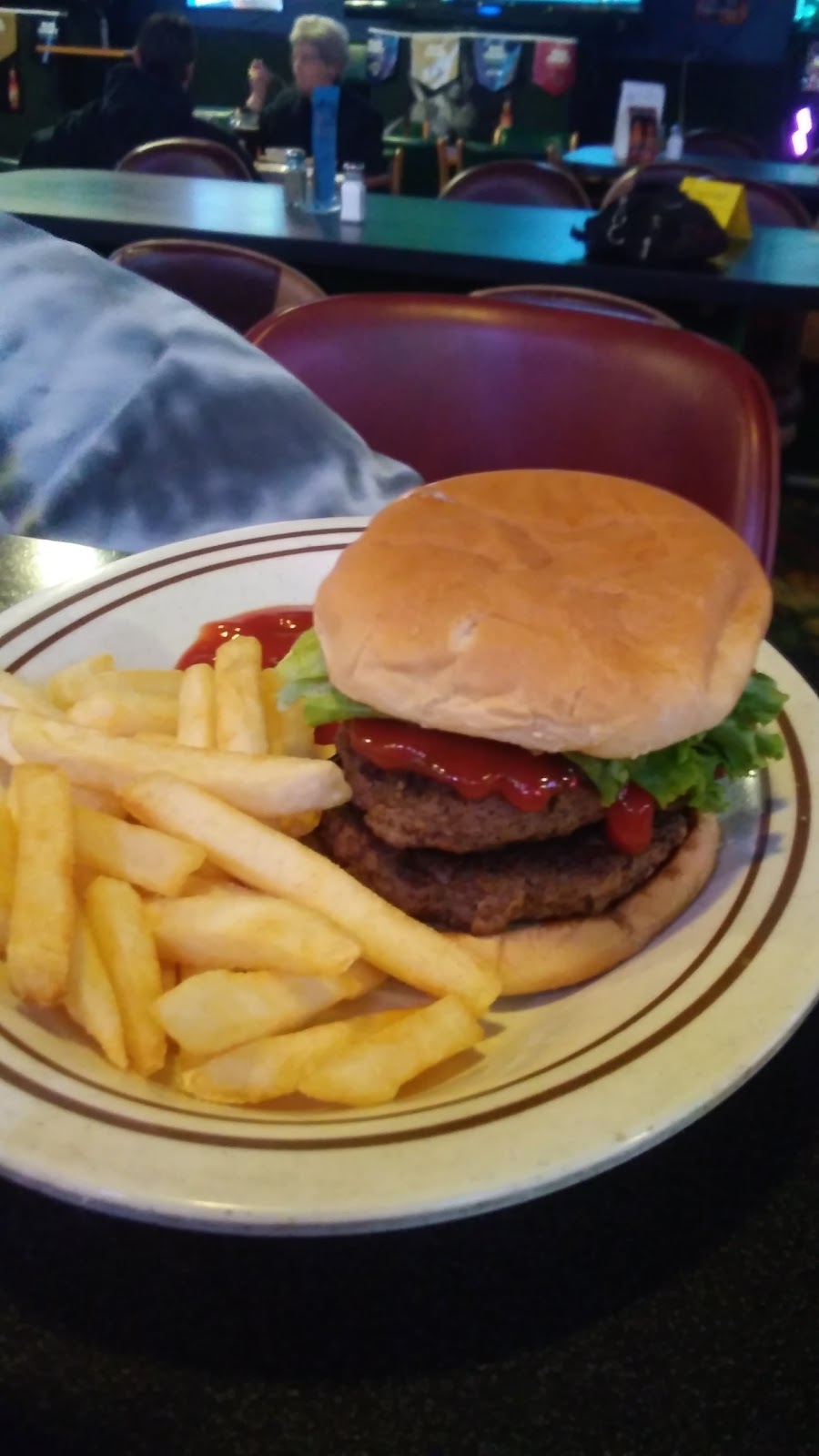 Valley Sports Bar & Grill | restaurant | 1865 S Valley Dr, Rapid City, SD 57703, USA | 6053432528 OR +1 605-343-2528