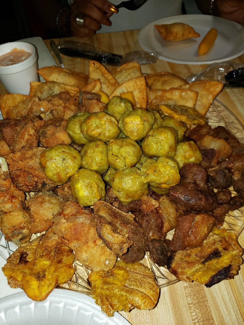 La Casa de los Pastelillos | restaurant | 744 N 8th St, Reading, PA 19604, USA | 7875652036 OR +1 787-565-2036