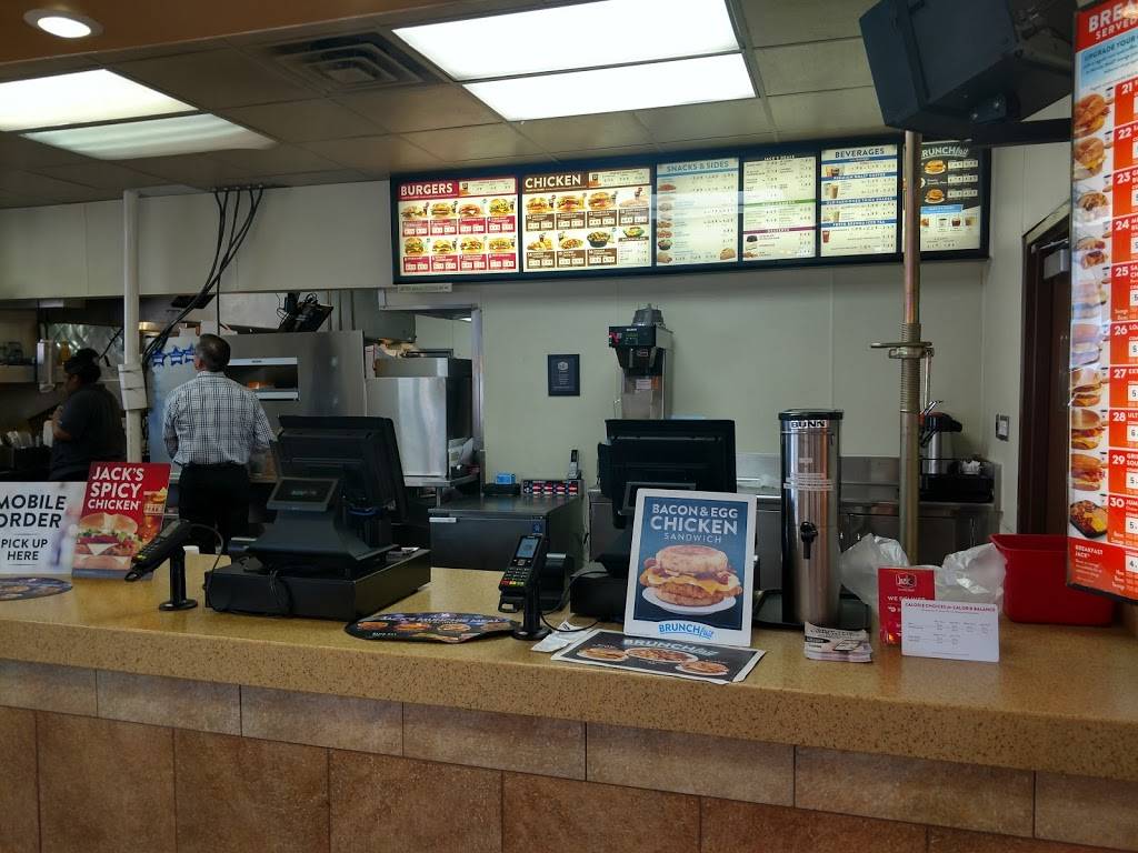 Jack in the Box | restaurant | 141 N Arizona Ave, Chandler, AZ 85225, USA | 4809637187 OR +1 480-963-7187