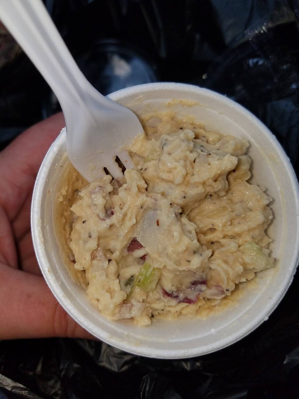 Faves | restaurant | 900-998 Park Ave NW, Norton, VA 24273, USA | 2766797777 OR +1 276-679-7777