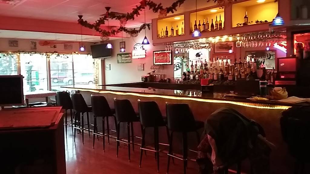 Italianos | meal takeaway | 142 N Water St, Sparta, WI 54656, USA | 6082696393 OR +1 608-269-6393