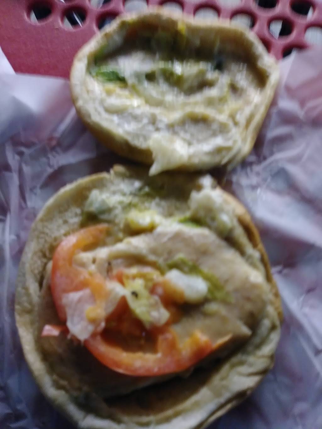 Bobs Drive-In Restaurant | restaurant | 2429 Bridge St, Paducah, KY 42003, USA | 2704436493 OR +1 270-443-6493