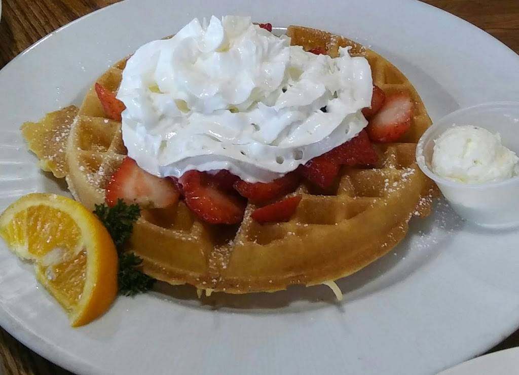 Louies Fine Foods | restaurant | 2496 W 3rd St, Santa Rosa, CA 95401, USA | 7075287911 OR +1 707-528-7911