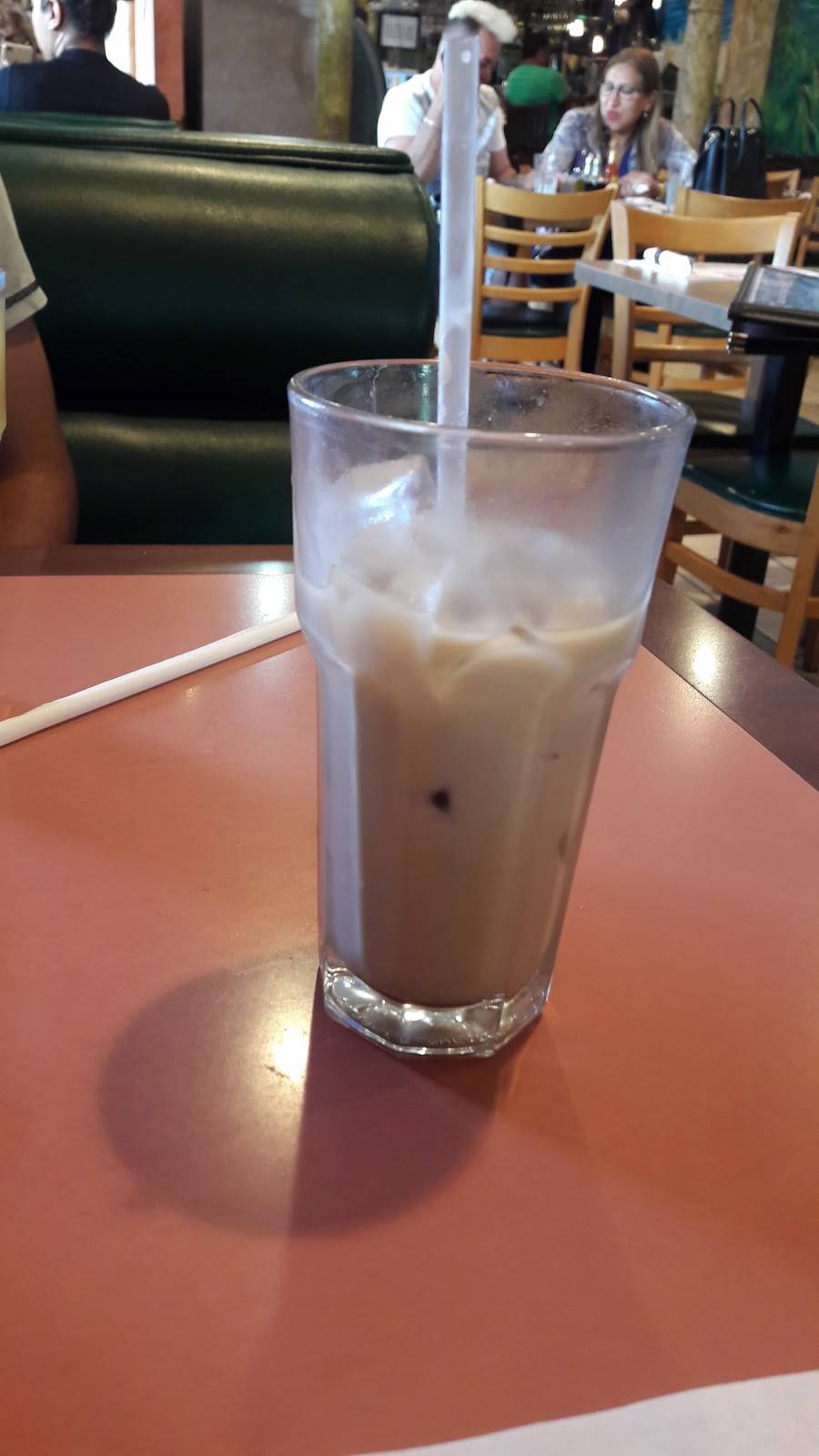 El Centroamericano Restaurant y Liquor Bar | restaurant | 155 SW 107th Ave, Miami, FL 33174, USA | 3055529480 OR +1 305-552-9480