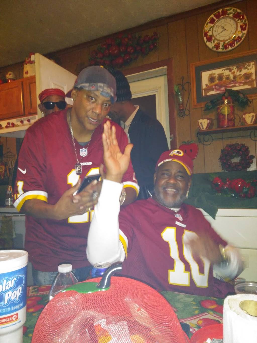 Yellow Dogg | restaurant | 2025 E Market St, Greensboro, NC 27401, USA | 3362713007 OR +1 336-271-3007