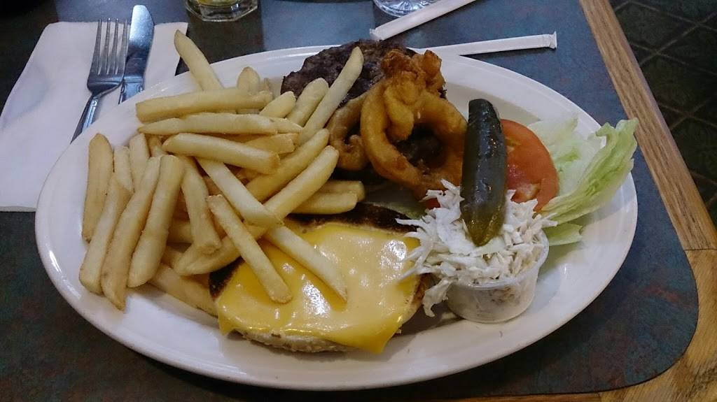 Sweet Hollow Diner | restaurant | 100 Broadhollow Rd, Melville, NY 11747, USA | 6315490768 OR +1 631-549-0768