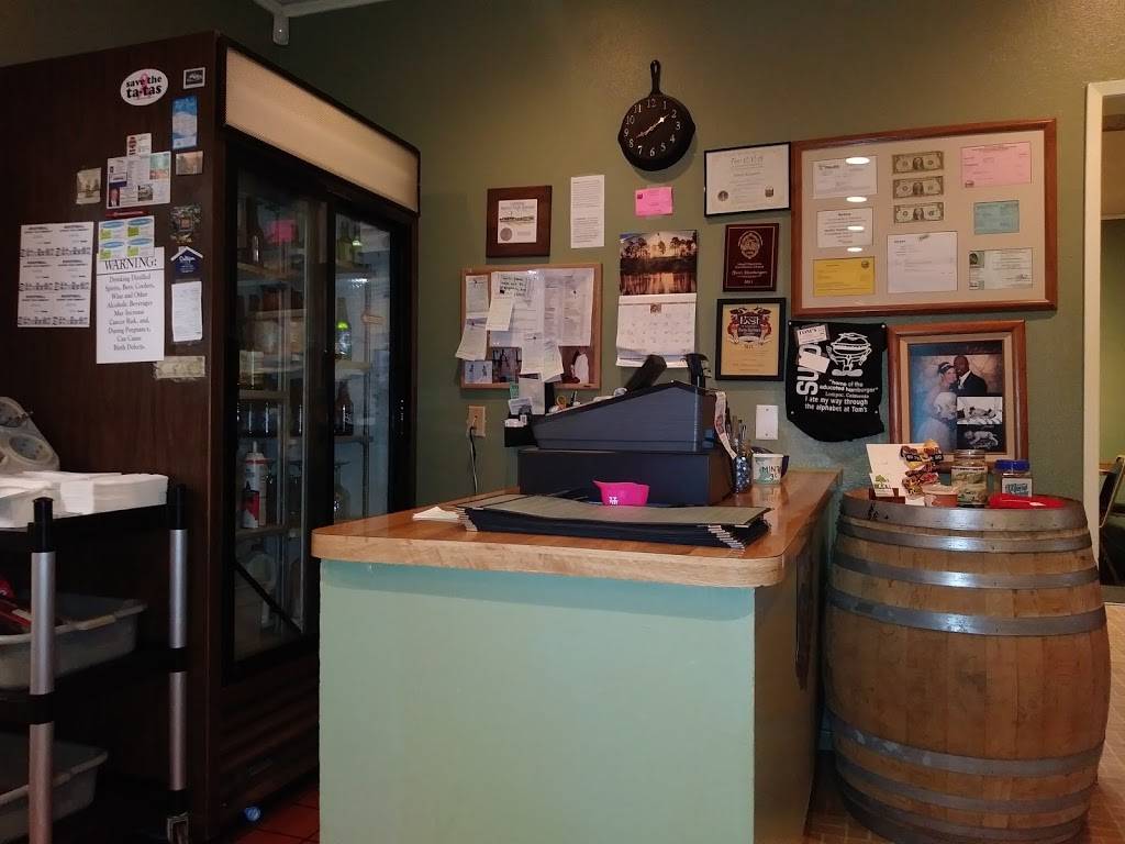 Toms | restaurant | 115 E College Ave #13, Lompoc, CA 93436, USA | 8057369996 OR +1 805-736-9996