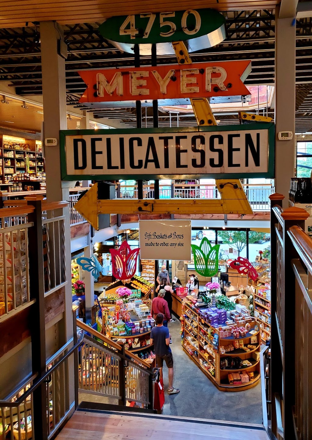 Genes Sausage Shop and Delicatessen | restaurant | 4750 N Lincoln Ave, Chicago, IL 60625, USA | 7737287243 OR +1 773-728-7243