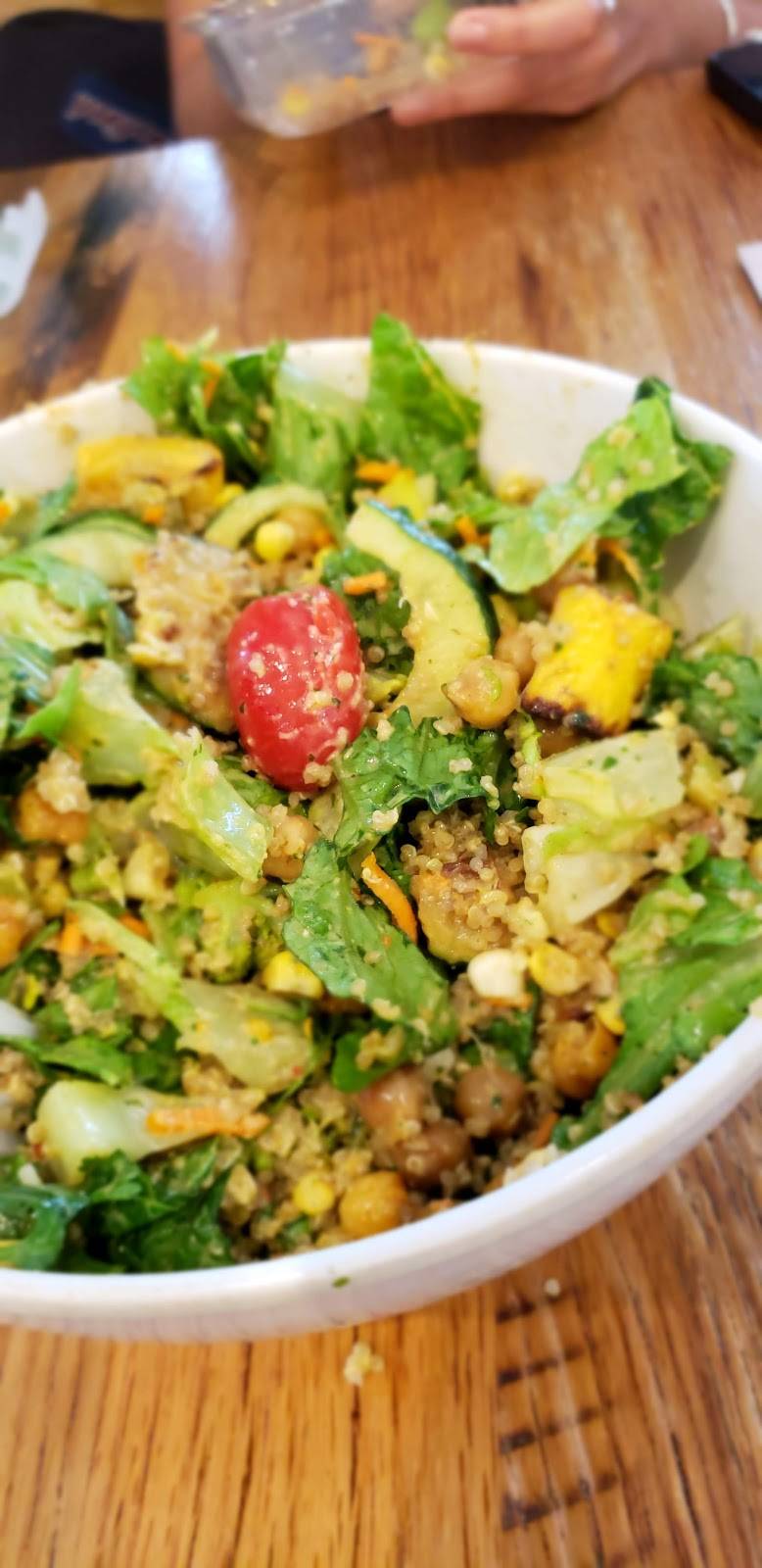 sweetgreen | restaurant | 823 King St, Alexandria, VA 22314, USA | 5713190192 OR +1 571-319-0192