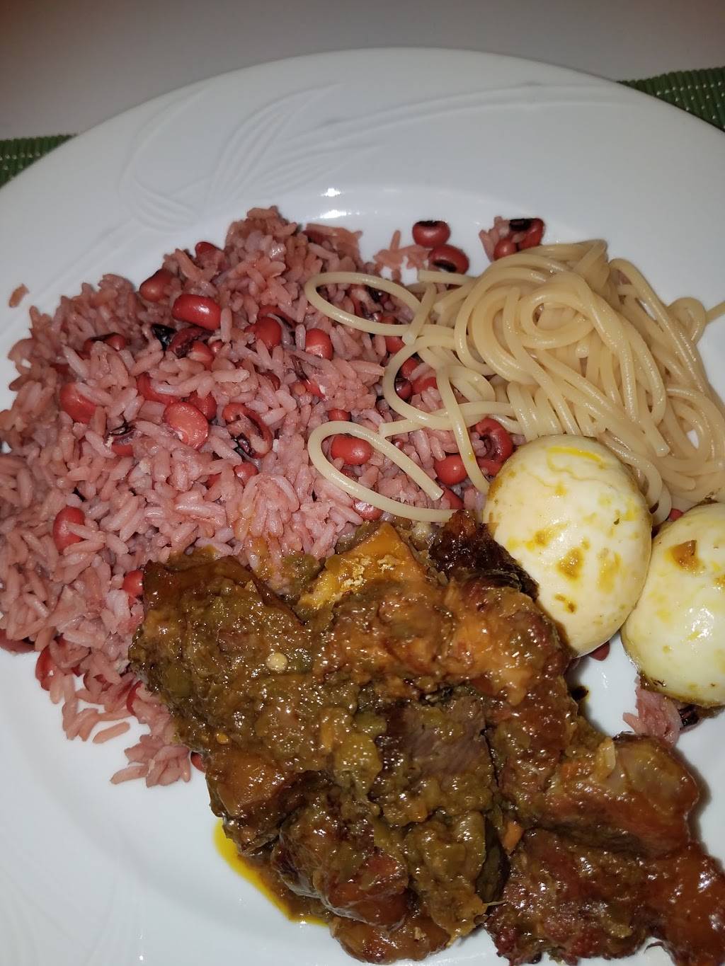 Abekes Kitchen | restaurant | 6451 Grays Ave, Philadelphia, PA 19142, USA | 2672797499 OR +1 267-279-7499