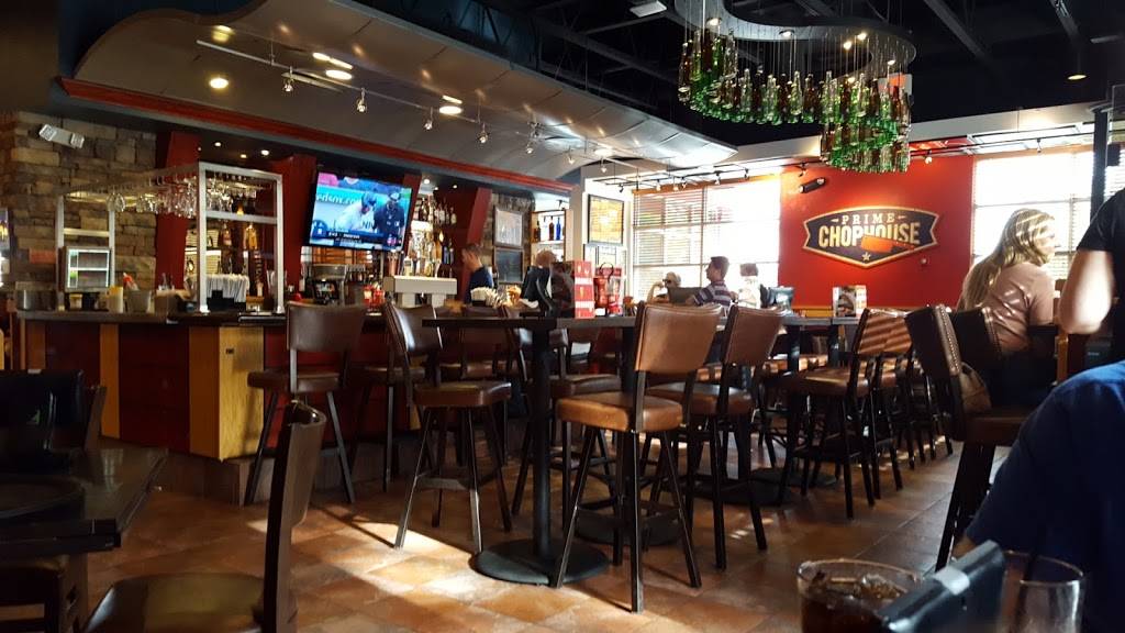 Red Robin Gourmet Burgers and Brews | restaurant | 6331 Seven Corners Center, Falls Church, VA 22044, USA | 7035311390 OR +1 703-531-1390