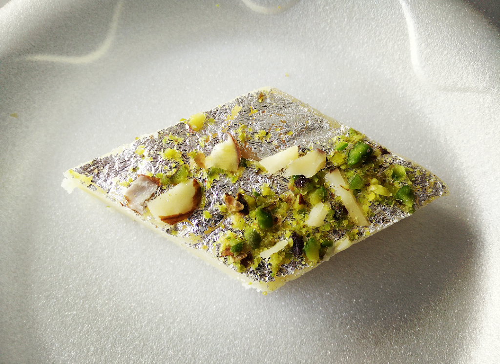 Sweet India | restaurant | 7126 Airport Rd, Mississauga, ON L4T 2H1, Canada | 9056730041 OR +1 905-673-0041