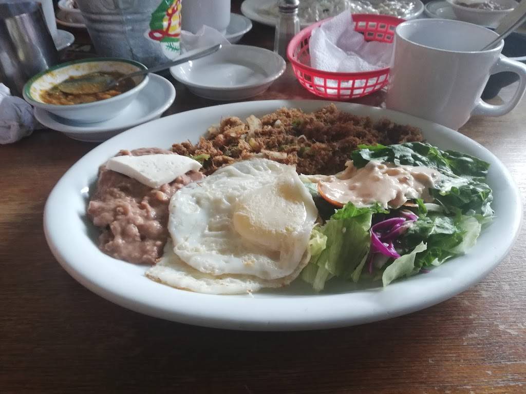 Cocina De Lupita | restaurant | Av Riveroll 1424, Centro, 22800 Ensenada, B.C., Mexico | 016461753477 OR +52 646 175 3477