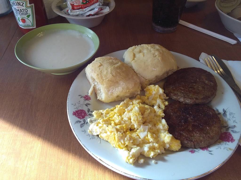 Harveys Pirate Drive-In | restaurant | 111 2nd St, South Pittsburg, TN 37380, USA | 4238377763 OR +1 423-837-7763