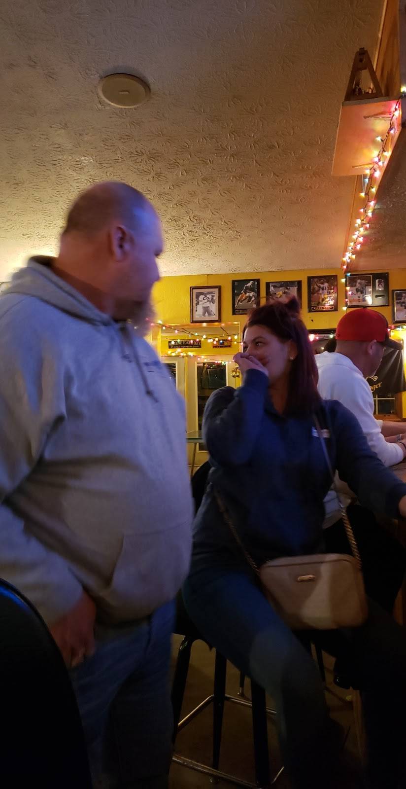 Nanas Landing, Inc | restaurant | 23 Railroad St, Glen Dale, WV 26038, USA | 3048453500 OR +1 304-845-3500