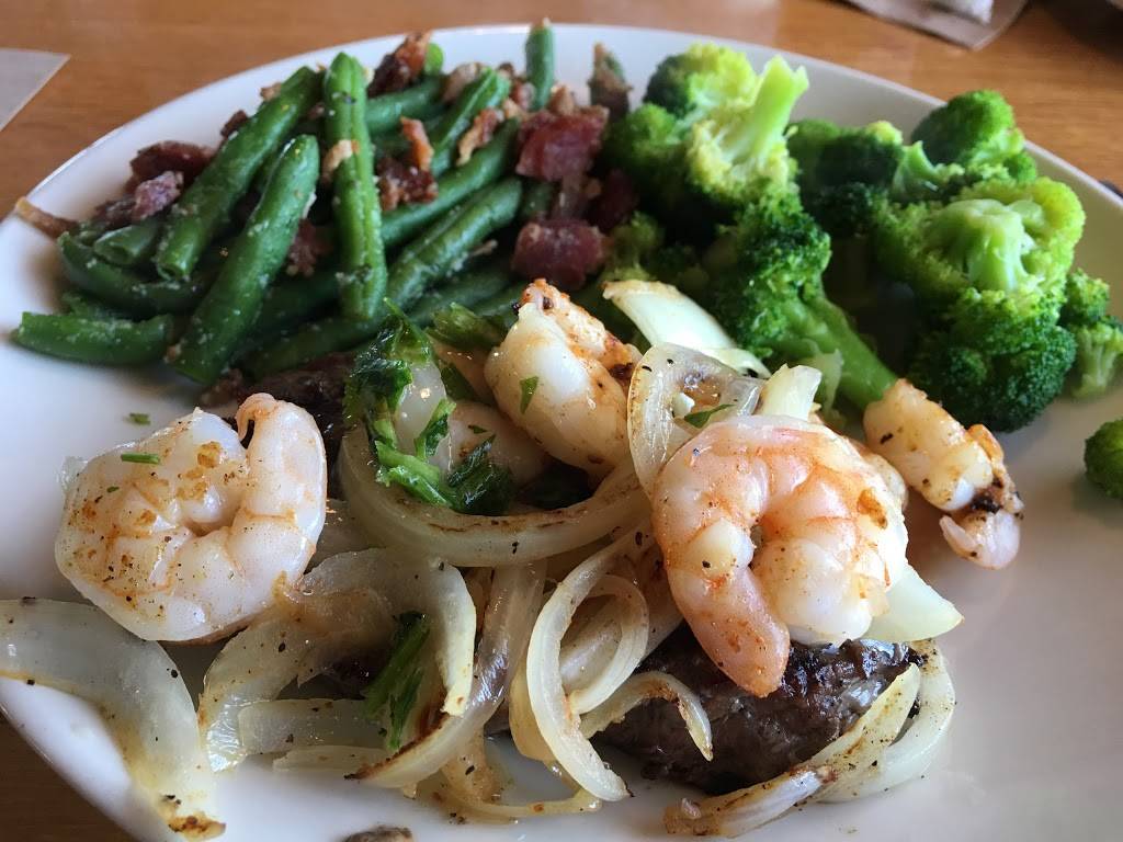 Applebees Grill + Bar | restaurant | 721 E Lewis and Clark Pkwy, Clarksville, IN 47129, USA | 8122833594 OR +1 812-283-3594