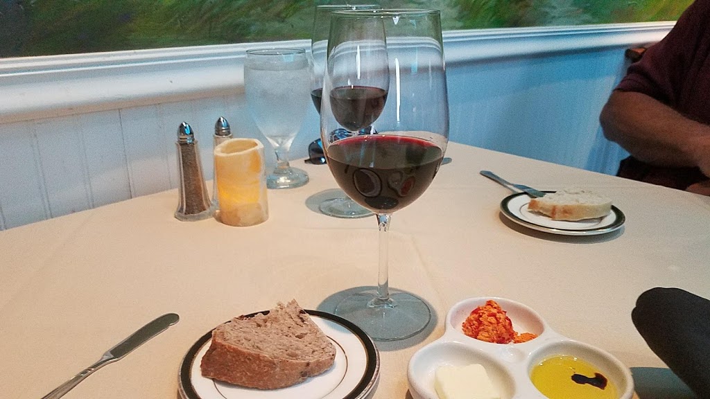 Eagleford Seafood & Steak | restaurant | 604 N Esplanade St #3606, Cuero, TX 77954, USA | 3615245033 OR +1 361-524-5033