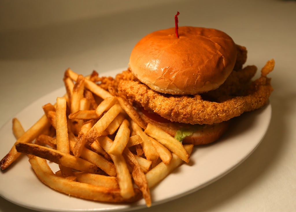 Stump Restaurant & Club | restaurant | 3819 Sam Rayburn Pkwy, Brookeland, TX 75931, USA | 4096989495 OR +1 409-698-9495