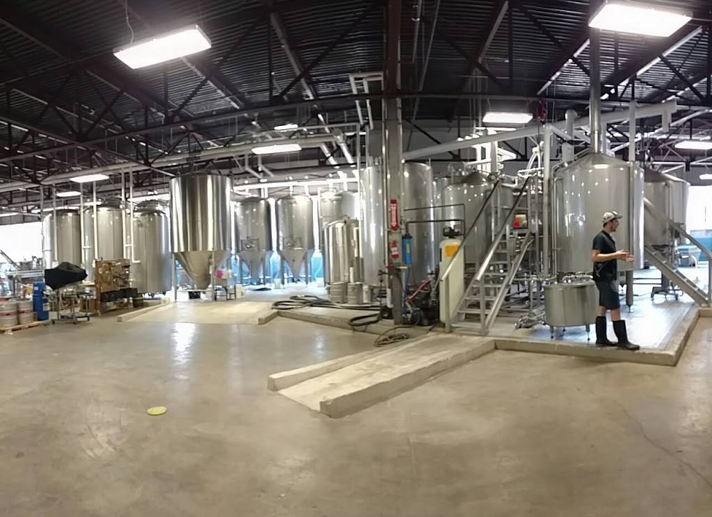 Freetail Brewing Co. | restaurant | 2000 S Presa St, San Antonio, TX 78210, USA | 2106256000 OR +1 210-625-6000