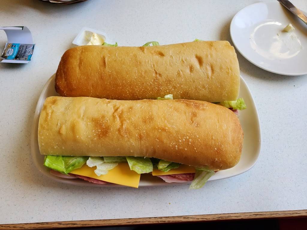 Avanti Ristorante | restaurant | 4711 N Rockwood Dr, Peoria, IL 61615, USA | 3096886565 OR +1 309-688-6565