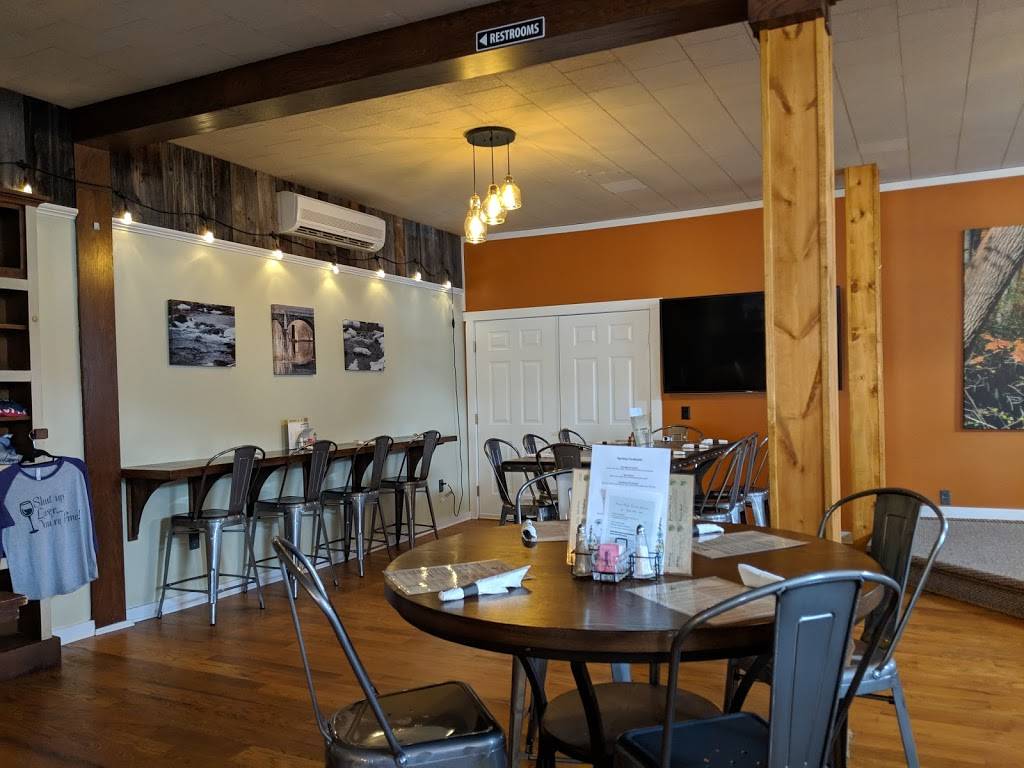 Seven Mountains Wine Cellars and Stonefly Cafe | restaurant | 6 N Main St, Reedsville, PA 17084, USA | 7176677089 OR +1 717-667-7089