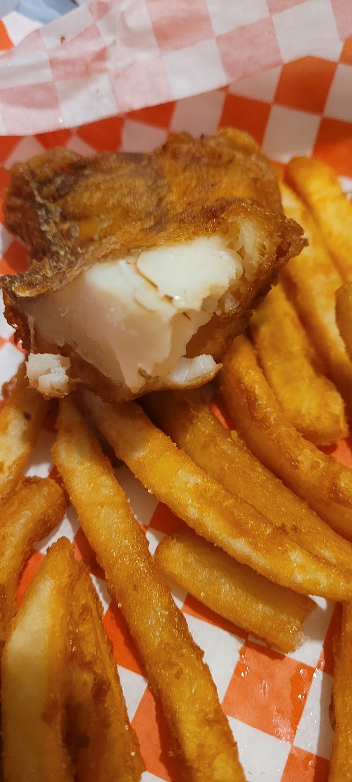 Krispys Fish & Chicken | restaurant | 1300 W Prince Rd, Tucson, AZ 85705, USA | 5202931440 OR +1 520-293-1440