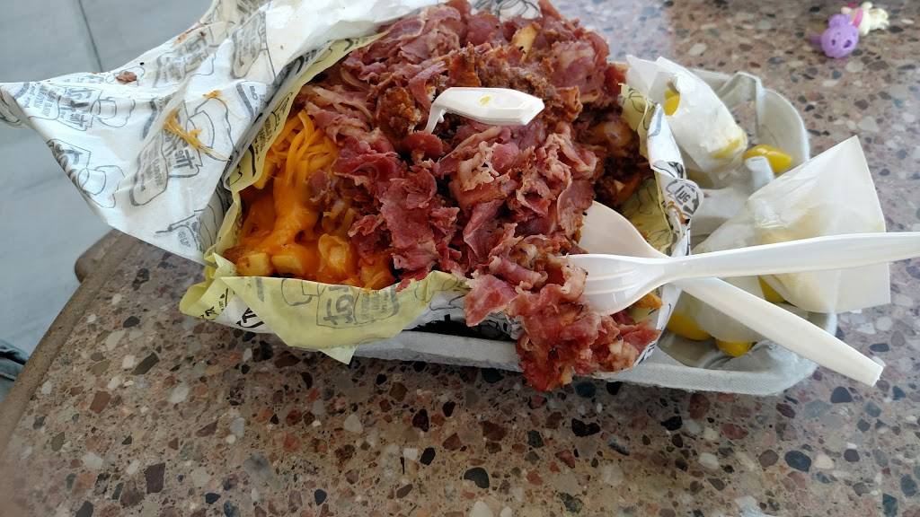 The Hat | restaurant | 40476 Murrieta Hot Springs Rd, Murrieta, CA 92563, USA | 9513042244 OR +1 951-304-2244