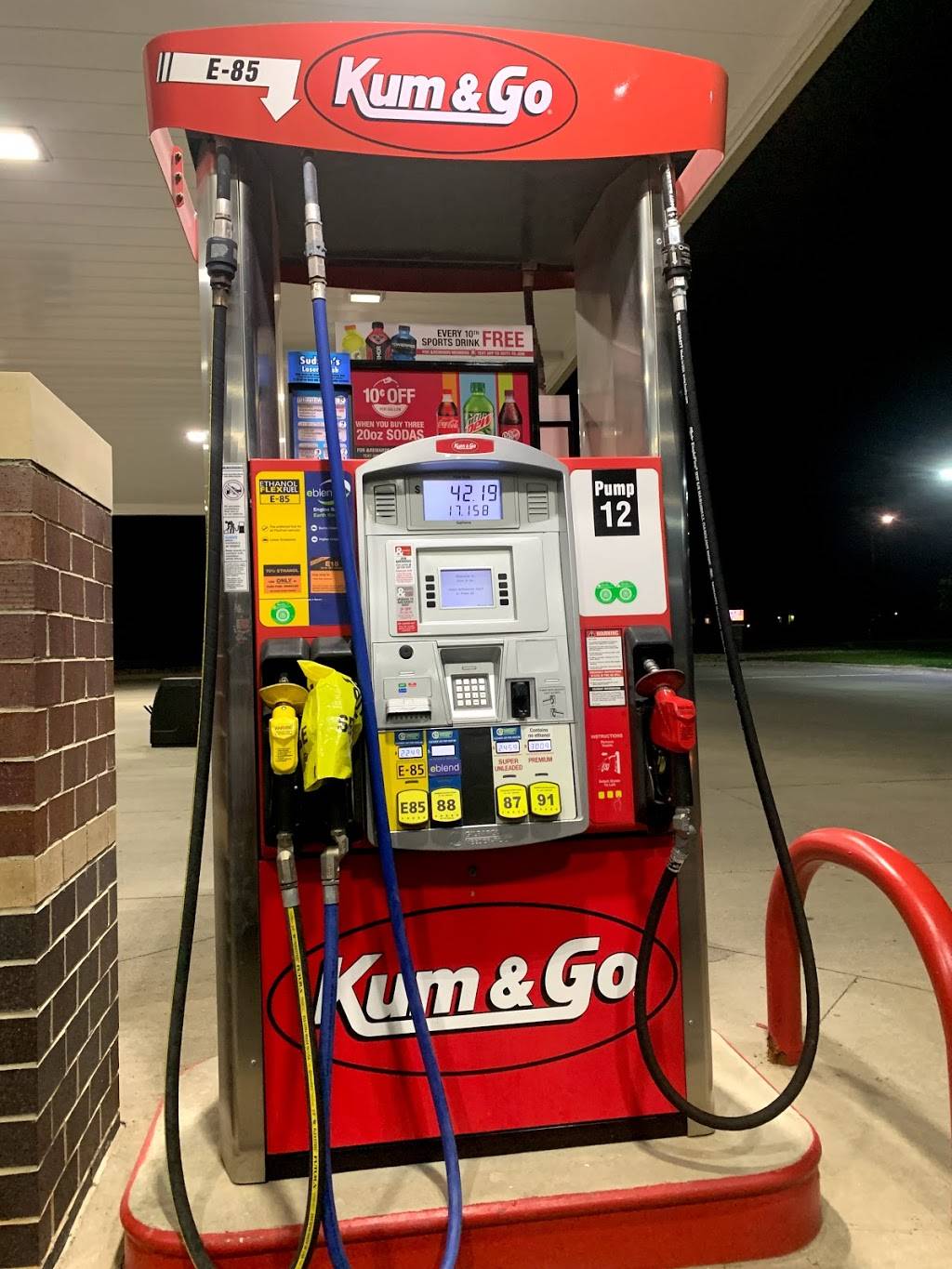 Kum & Go | meal takeaway | 165 SW Magazine Rd, Ankeny, IA 50023, USA | 5159652374 OR +1 515-965-2374