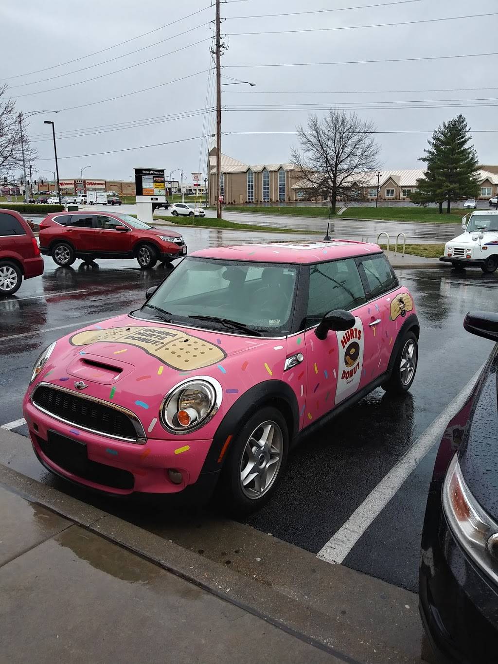 Hurts Donut | bakery | 1111 E Republic Rd #164, Springfield, MO 65807, USA | 4177557574 OR +1 417-755-7574