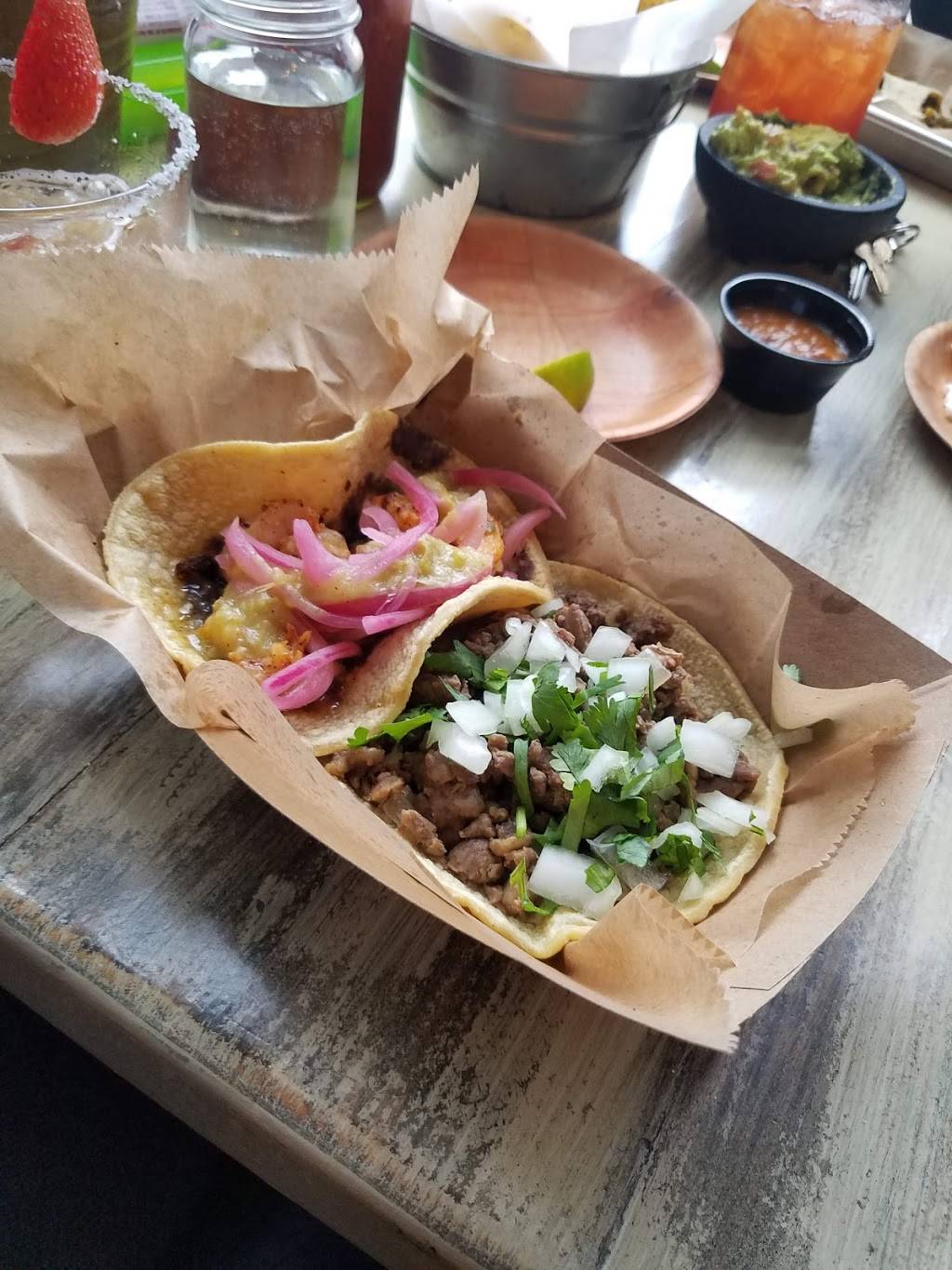 Hecho en Oak Park | restaurant | 1053 Lake St, Oak Park, IL 60301, USA | 7083836900 OR +1 708-383-6900