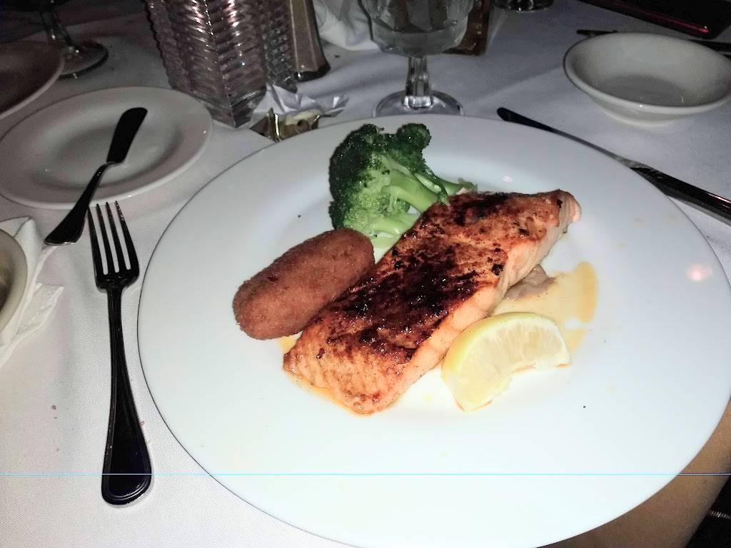 Il Posto | restaurant | 7409 Avenue U, Brooklyn, NY 11234, USA | 7182414317 OR +1 718-241-4317