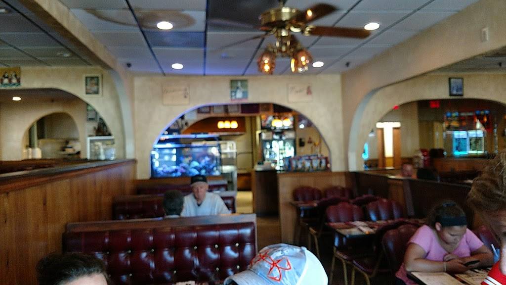 Village Pizza Restaurant | restaurant | 521 College Hwy, Southwick, MA 01077, USA | 4135693160 OR +1 413-569-3160