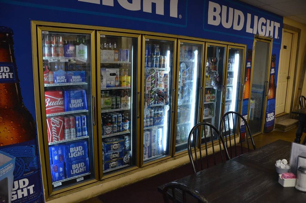 Halfway Market | restaurant | 11840 Hwy 641 S, Springville, TN 38256, USA | 7316442791 OR +1 731-644-2791