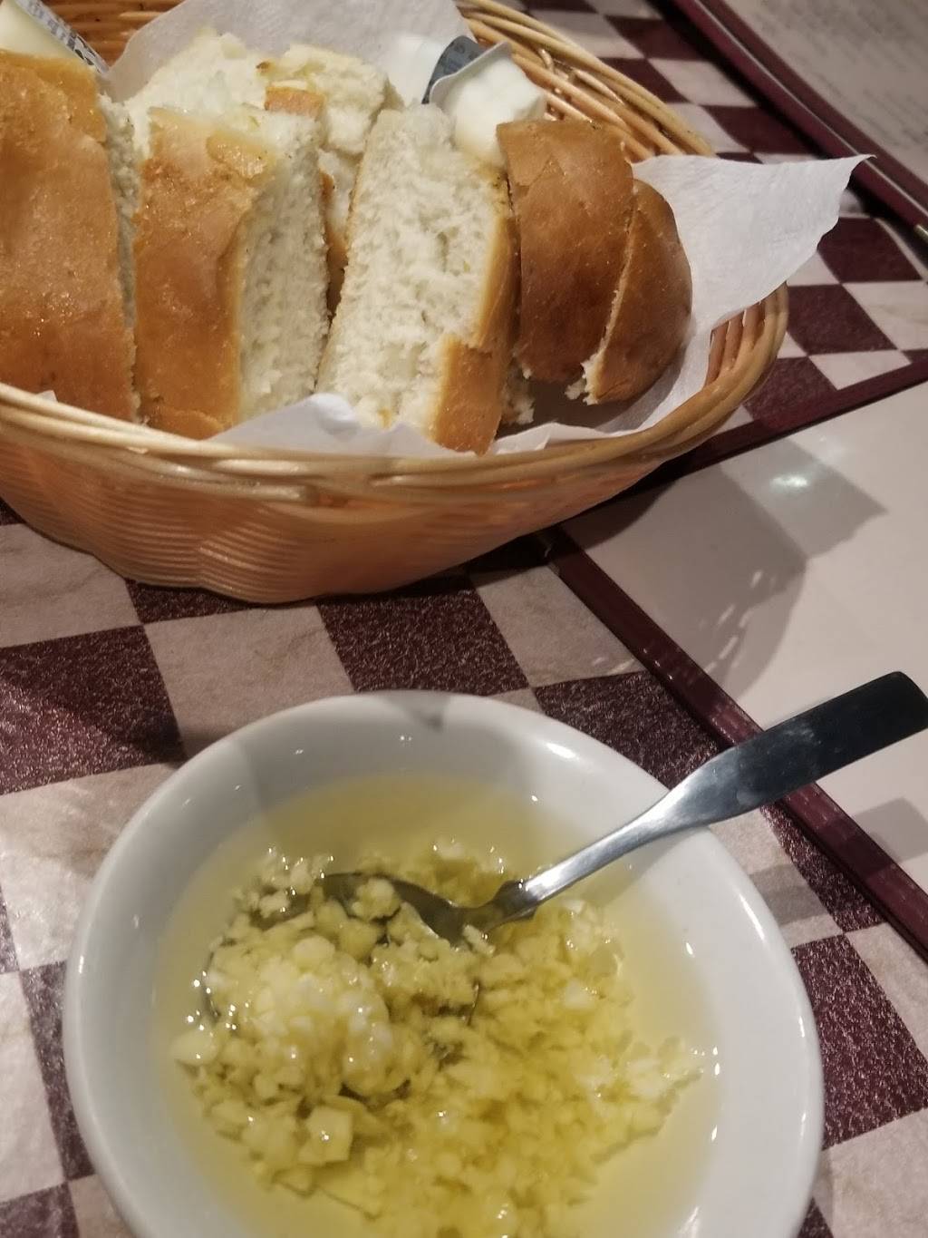 Louies | restaurant | 2071 31st St SW, Allentown, PA 18103, USA | 6107911226 OR +1 610-791-1226