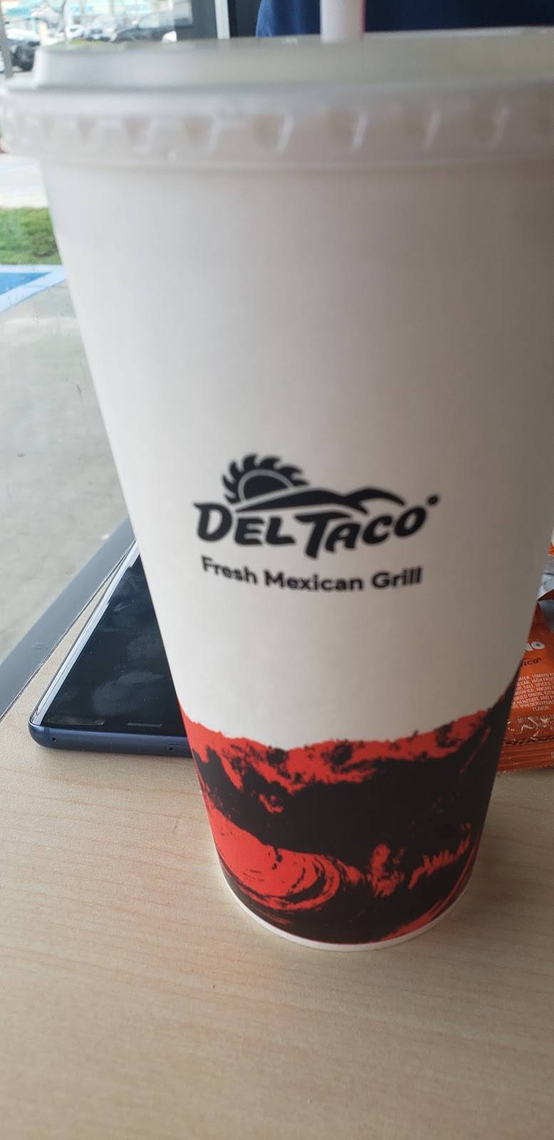 Del Taco | meal takeaway | 3106 Sports Arena Blvd, San Diego, CA 92110, USA | 6192218226 OR +1 619-221-8226