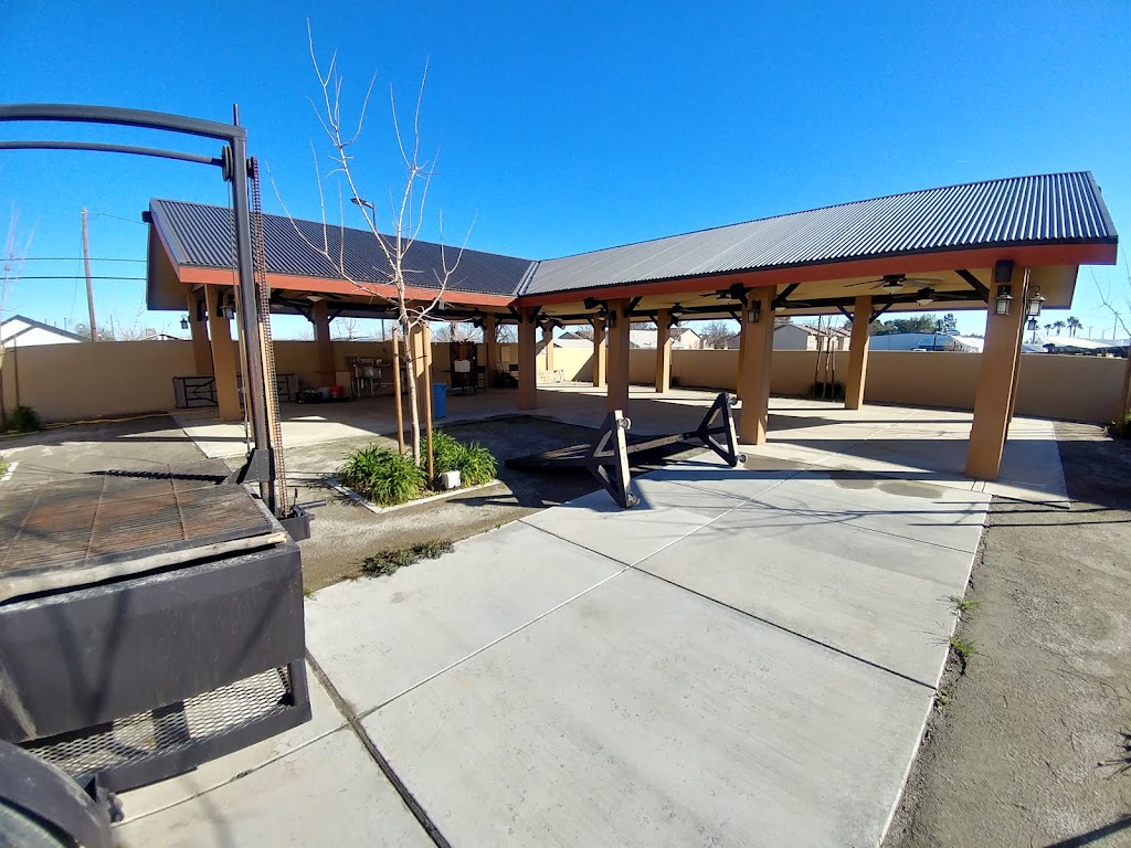 Gabbys | restaurant | 21172 CA-46, Lost Hills, CA 93249, USA | 6617979911 OR +1 661-797-9911