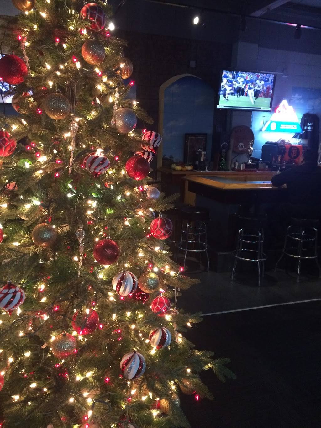 Petes 881 Club | restaurant | 721 Lincoln Ave, San Rafael, CA 94901, USA | 4154535888 OR +1 415-453-5888