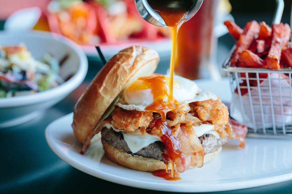 110 Grill | restaurant | 200 Exchange St, Malden, MA 02148, USA | 7816052172 OR +1 781-605-2172