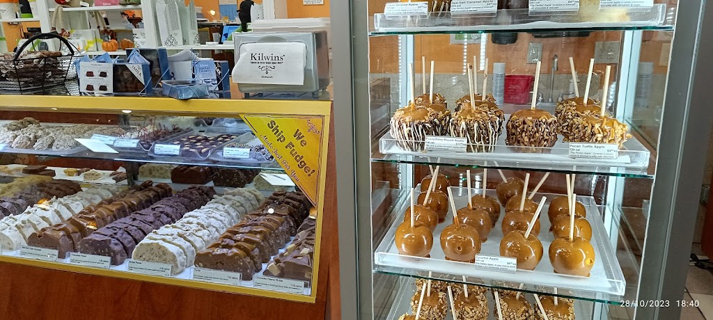 Kilwins Ice Cream & Fudge of PCB | cafe | 821 S Pier Park Dr #100, Panama City Beach, FL 32413, USA | 8502304177 OR +1 850-230-4177