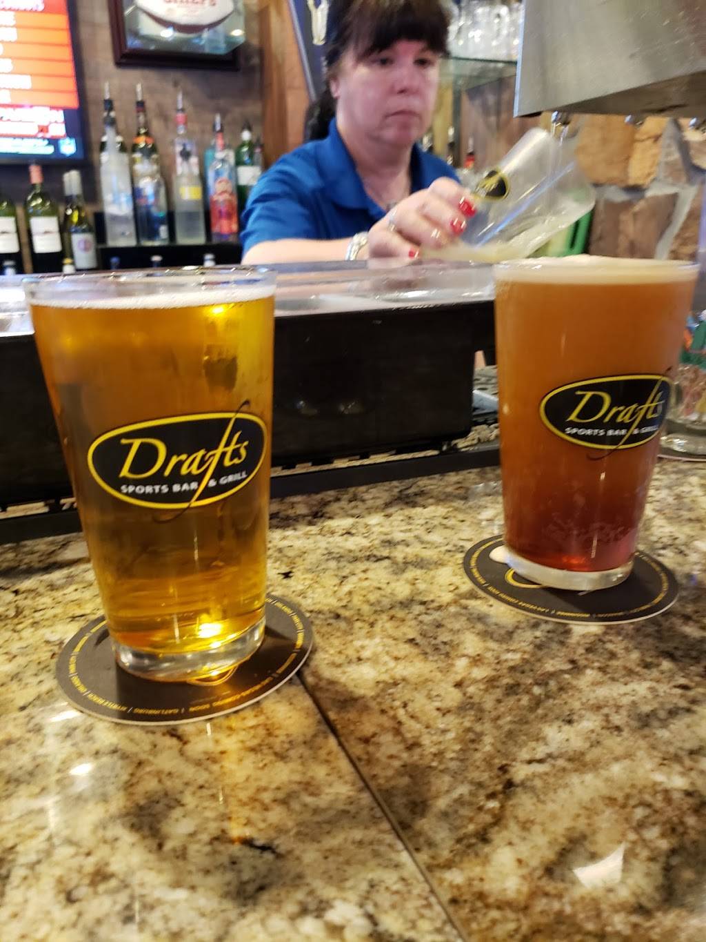 Drafts Sports Grill | restaurant | 2280 Shepherd of the Hills Expy, Branson, MO 65616, USA | 4173206045 OR +1 417-320-6045
