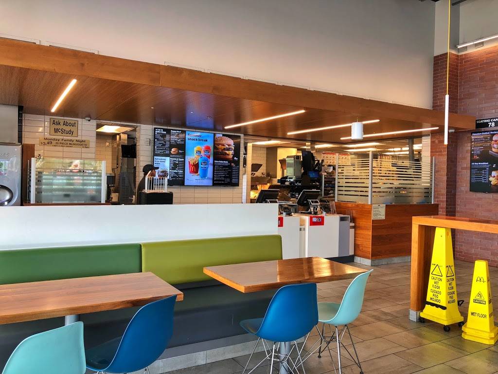 McDonalds | cafe | 2570 Washington St, Grafton, WI 53024, USA | 2623772753 OR +1 262-377-2753