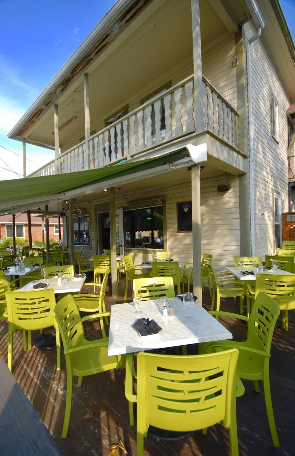 Au Petit Café Chez Denise - Dejeuner Souper Brunch - Resto Famil | restaurant | 338 Rue Principale, Saint-Sauveur, QC J0R 1R0, Canada | 4502275955 OR +1 450-227-5955