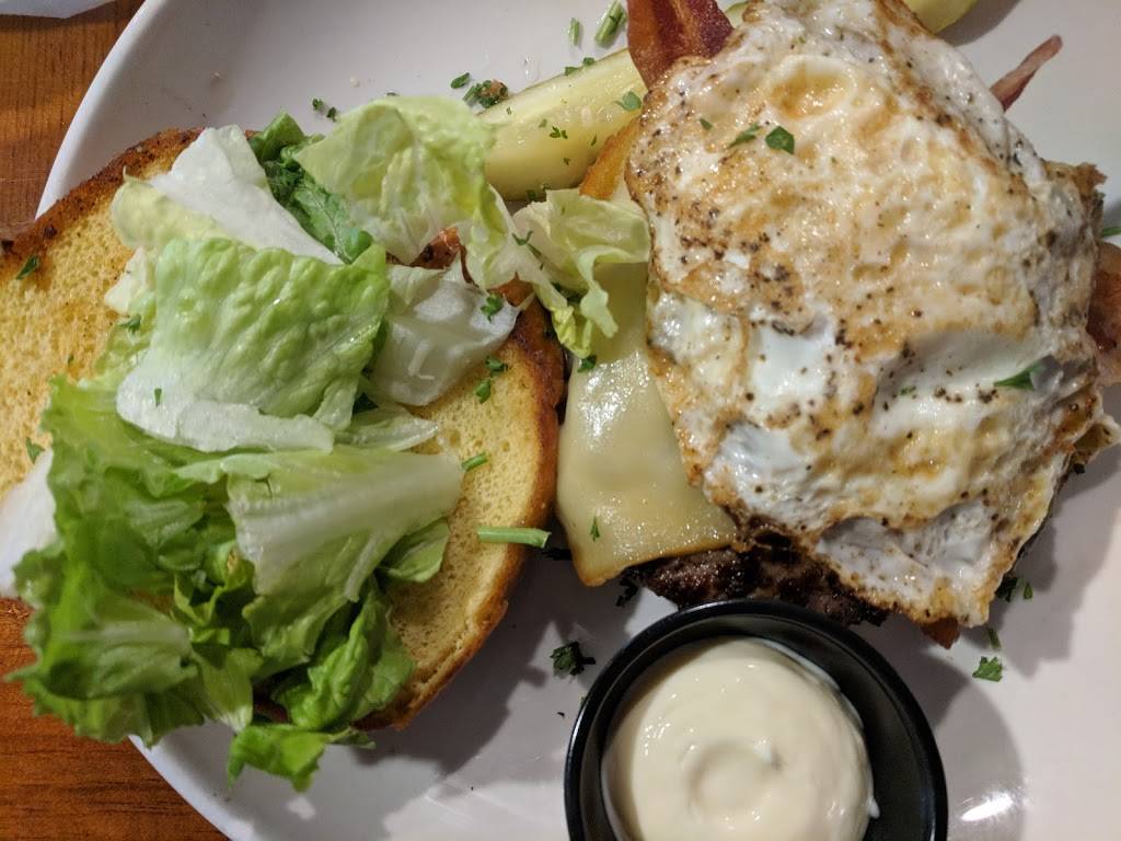 The Quart House | restaurant | 100 S Main St, LaBelle, FL 33935, USA | 8636747141 OR +1 863-674-7141