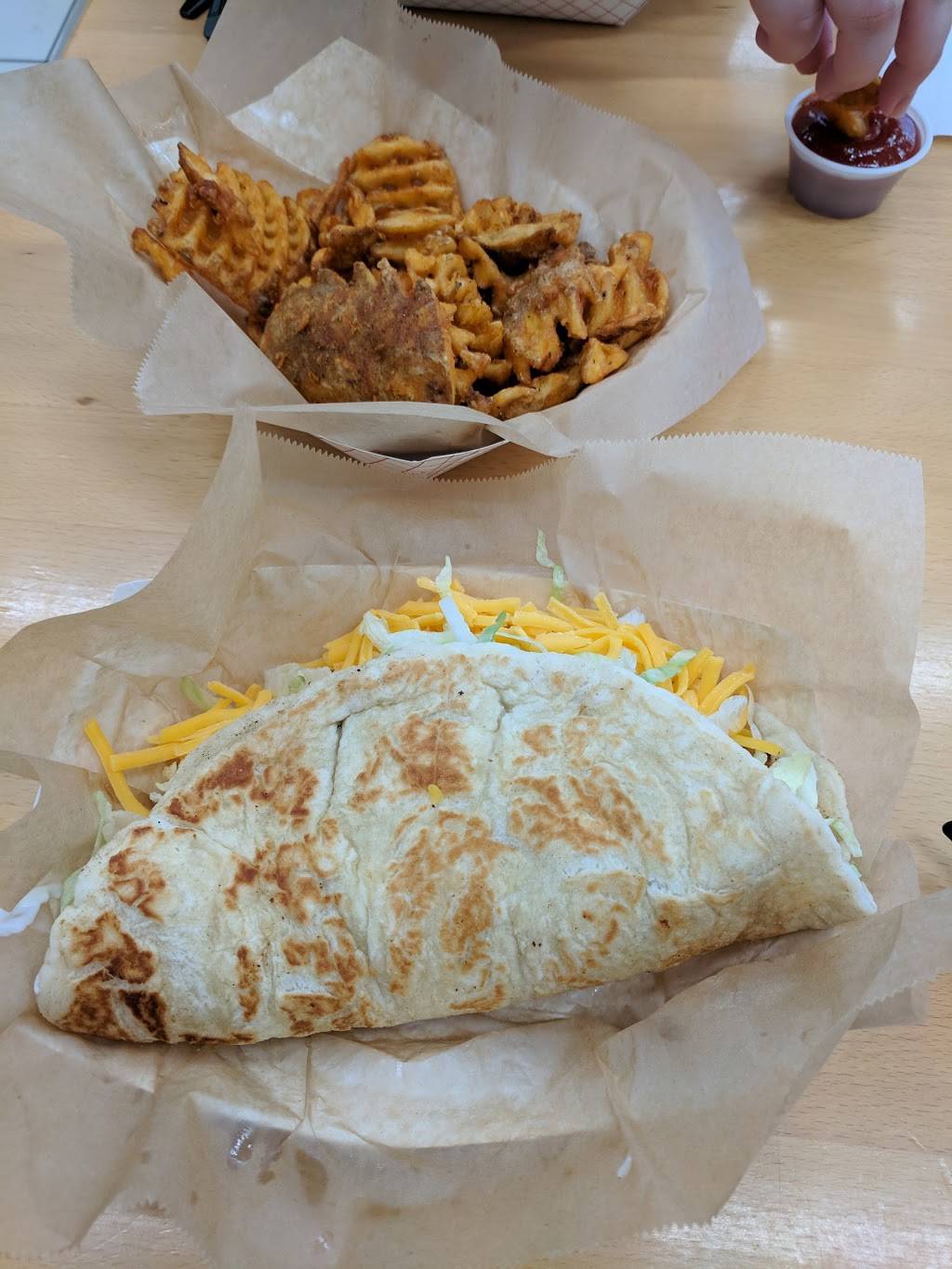 Nicks Gyros | restaurant | 1414 N Burlington Ave, Hastings, NE 68901, USA | 4024625070 OR +1 402-462-5070