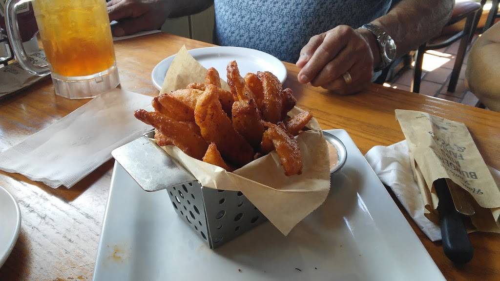 Chilis Grill & Bar | meal takeaway | 2425 E Semoran Blvd, Apopka, FL 32703, USA | 4078807999 OR +1 407-880-7999