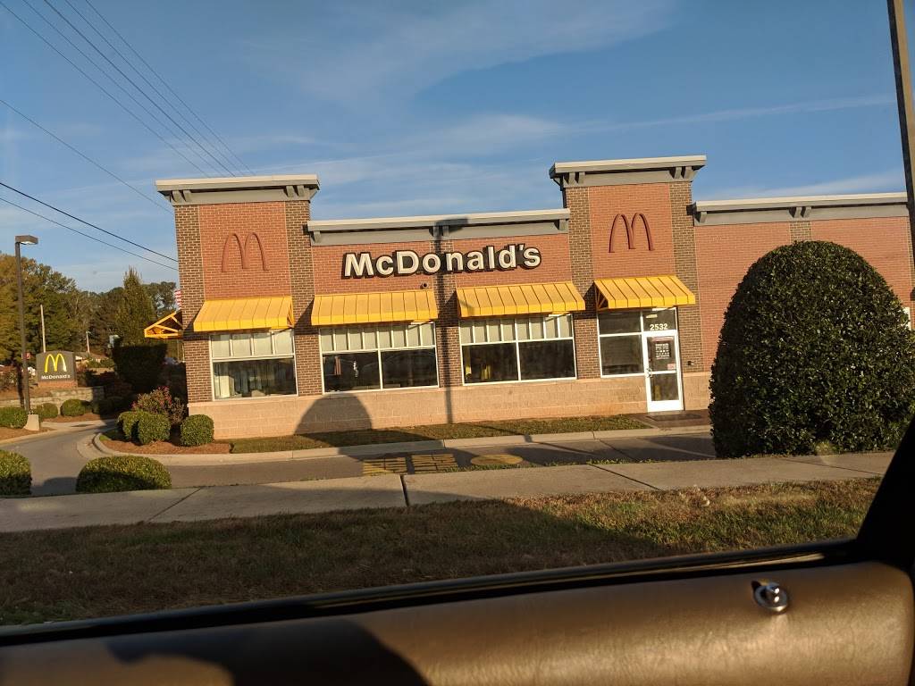 McDonalds | cafe | 2532 Cuthbertson Rd, Waxhaw, NC 28173, USA | 7048431400 OR +1 704-843-1400