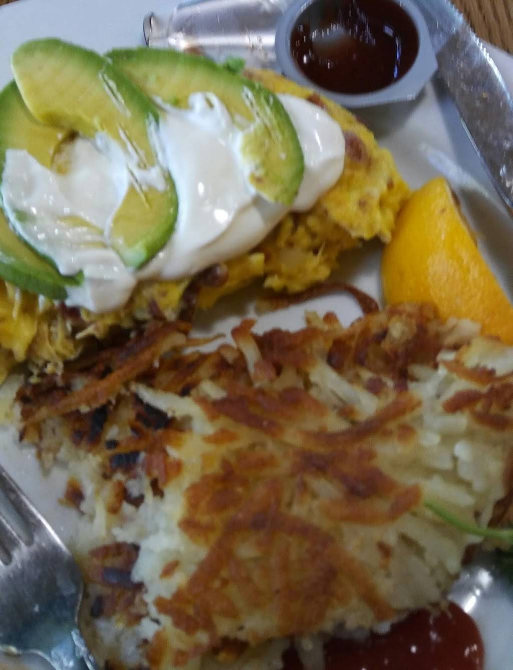 Louies Fine Foods | restaurant | 2496 W 3rd St, Santa Rosa, CA 95401, USA | 7075287911 OR +1 707-528-7911