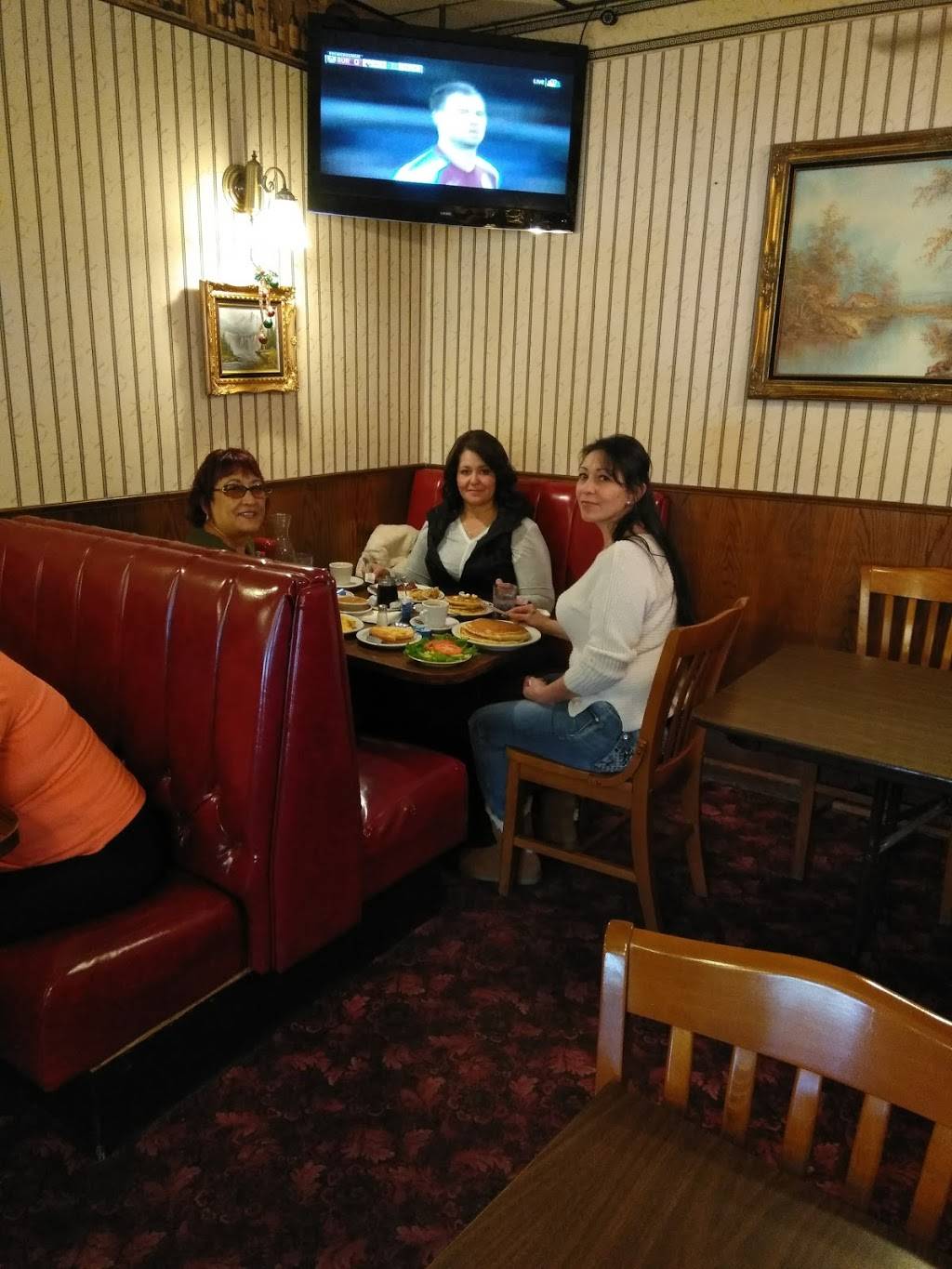 The Paragon Family Restaurant | restaurant | 2725 W 10th St, Greeley, CO 80634, USA | 9703568400 OR +1 970-356-8400