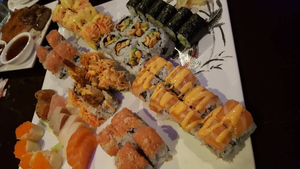 Sushi Express | restaurant | 220 Captain Thomas Blvd, West Haven, CT 06516, USA | 2039332888 OR +1 203-933-2888