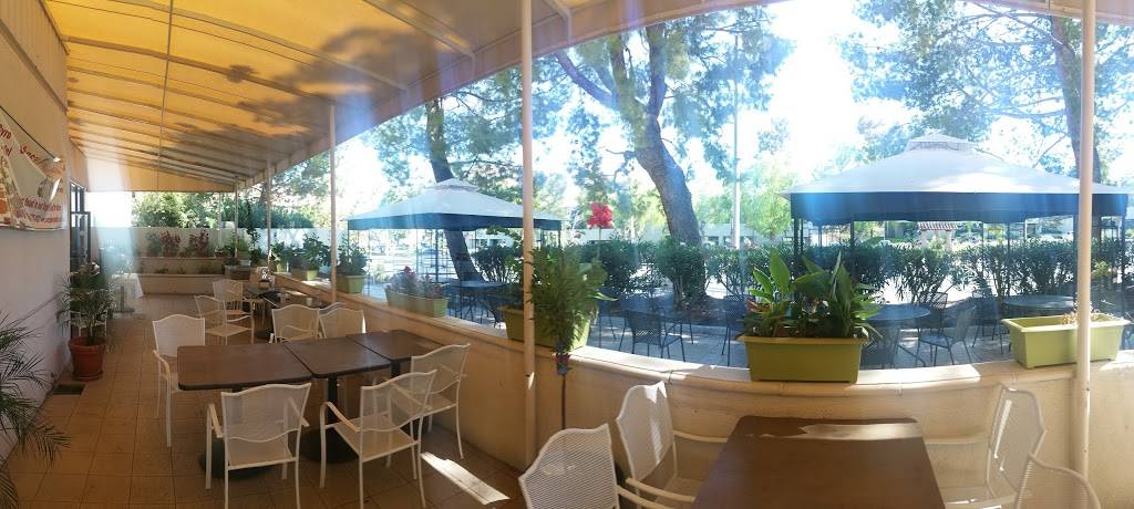Calabasas Patio Cafe | restaurant | 26651 Agoura Rd #100, Calabasas, CA 91302, USA | 8188780132 OR +1 818-878-0132
